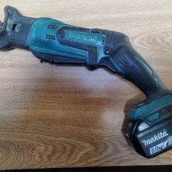Makita
12V max Reciprocating Saw Cordless