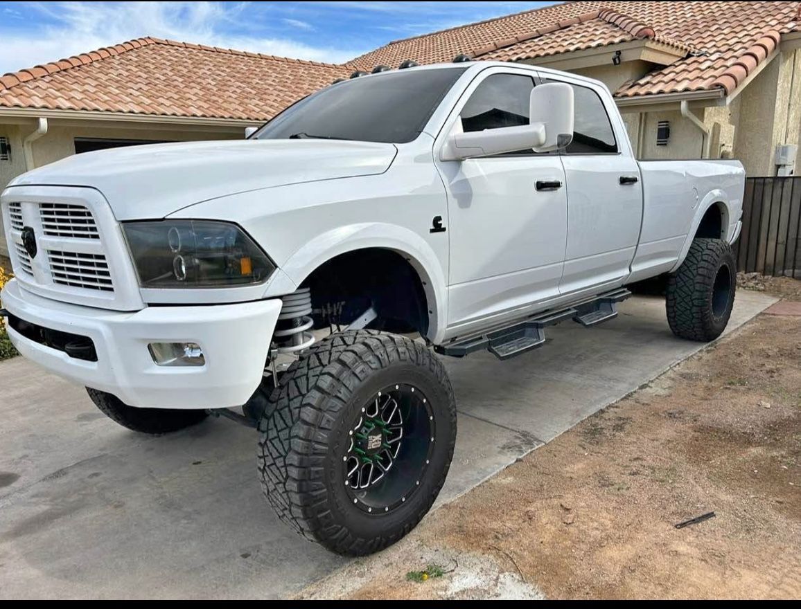 2012 DODGE RAM 3500 HD 6.7 L Turbo Diesel Tuned And Deleted 10”Lift