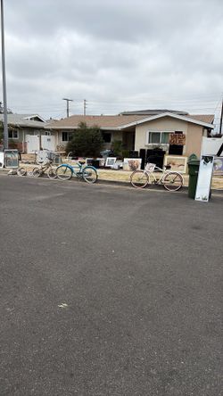 Yard Sale!! North Hollywood 13202 Burton St.