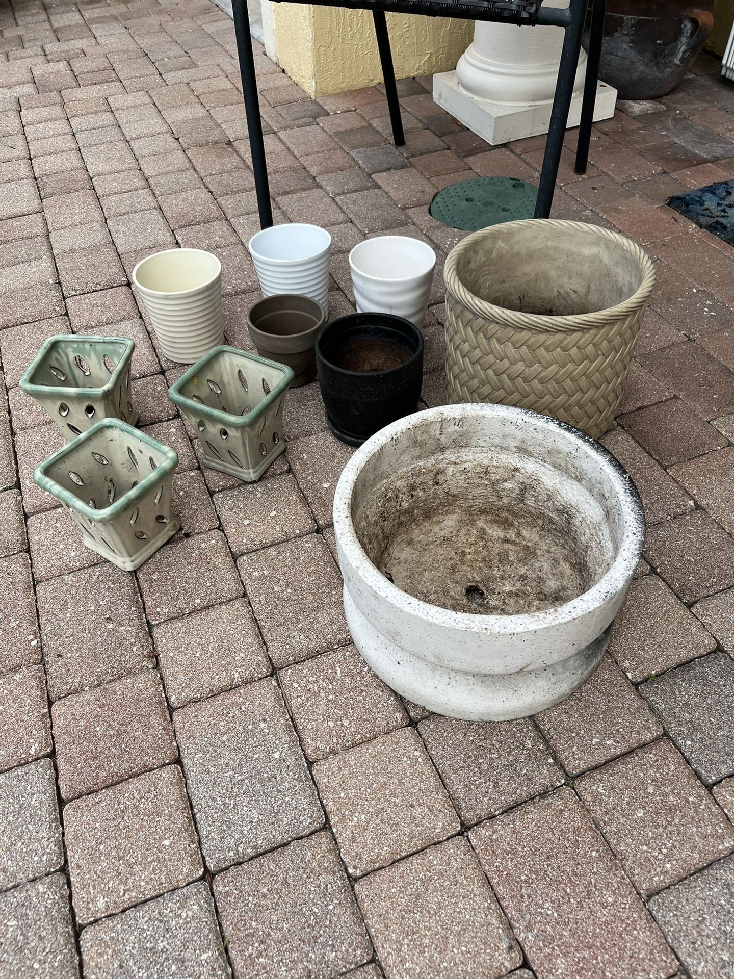 Flower Pots 10 of Them Various Sizes