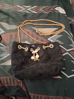 Black Purse With Gold Chain