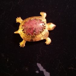 Gold Toned Turtle Brooch