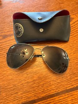 Aviator Sunglasses and Case