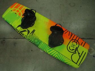 Used Ronix Vision 120cm Wakeboard w/ Divide Bindings