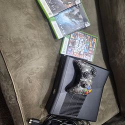 Xbox 360 And 3 Games 