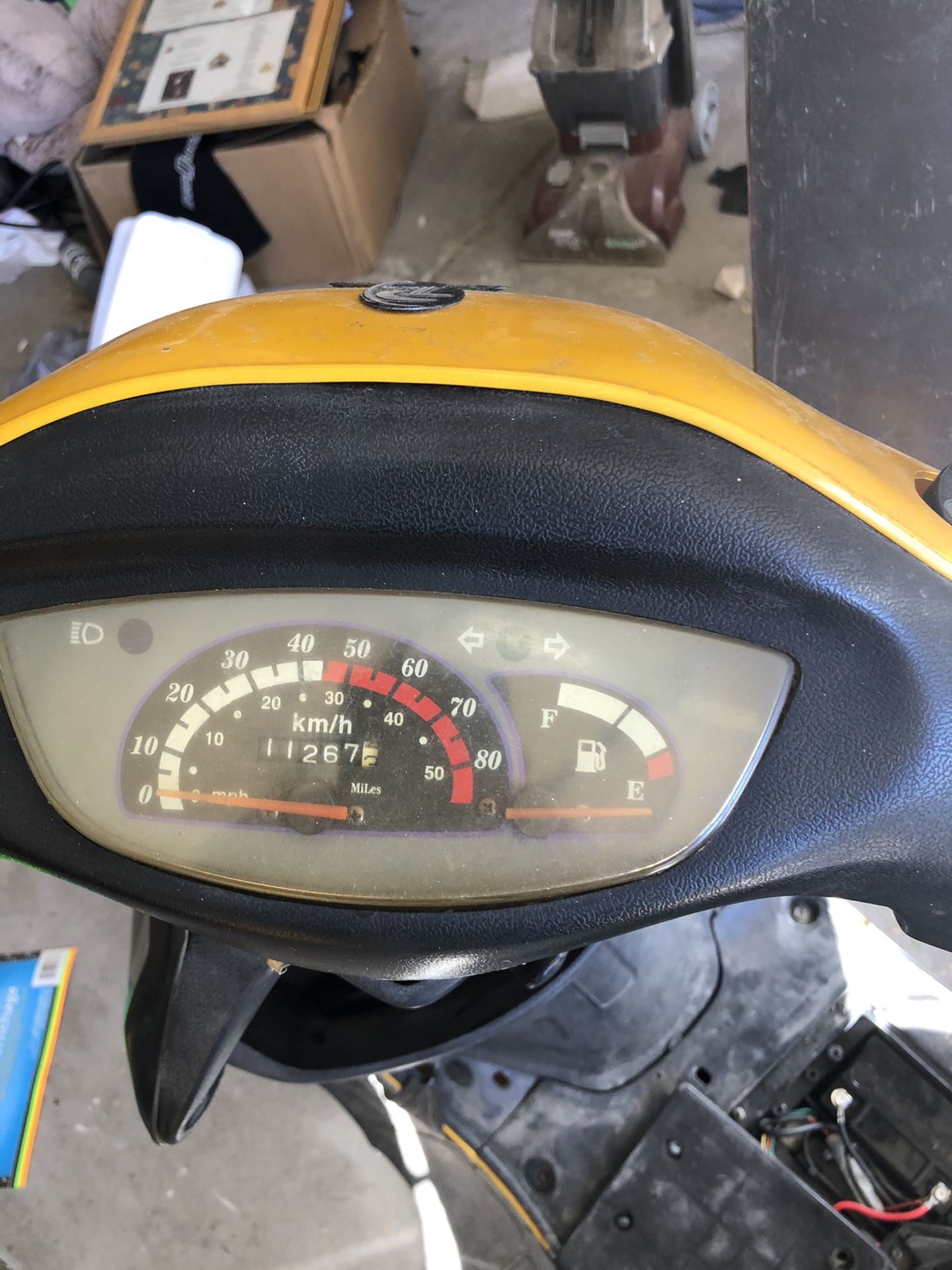 Lottus 50cc scooter for parts or repair.