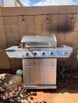 Bbque grill / propane grill