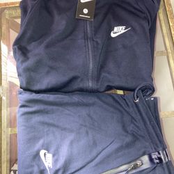 Mens Nike sweatsuits sizes s,m,2x,3x  $70 each hmu 🔥✅🙌‼️