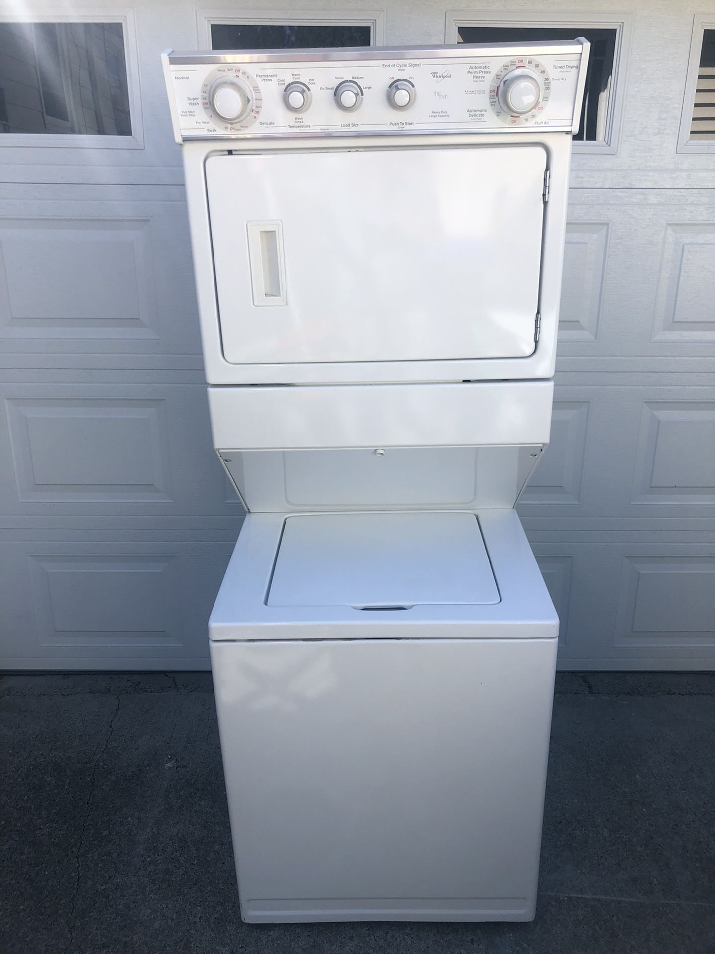 27” Wide - Whirlpool Laundry Center Washer Dryer 