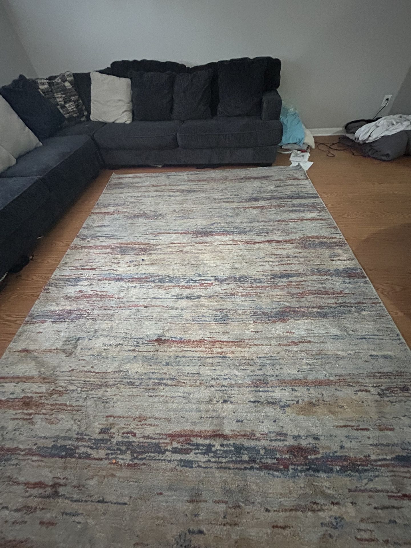 L Shape Couch And Rug