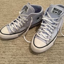 Converse - Lavender- Size 6 