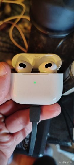 Apple Airpods (Lightning Bolt)
