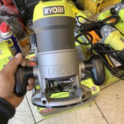Ryobi Electric 1 1/2 Peak HP Router