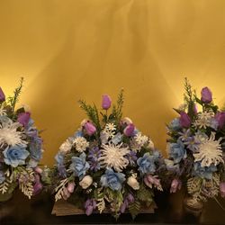 Headstone Flowers And Vase Flowers