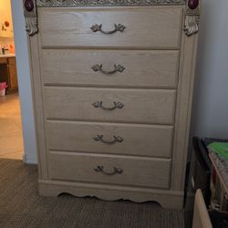 Two Tables And The Rest W No Bed