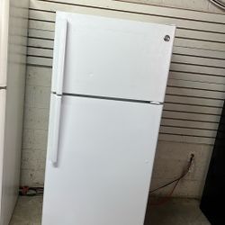 Used Refrigerador Three Month Warranty 507 Ming Ave 320$
