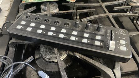 X-Touch Mini - Mini Universal USB Controller, Mackie Control Mode, 60mm Master Fader