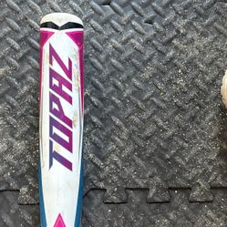 Girls Easton Softball 