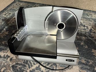 Bella Electric Food Slicer 20$
