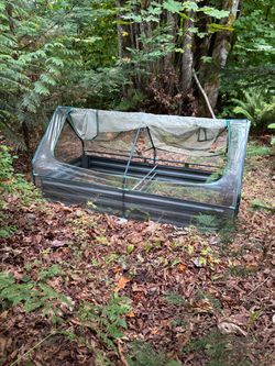 Free Green house, scaffold, tv mount & luggage