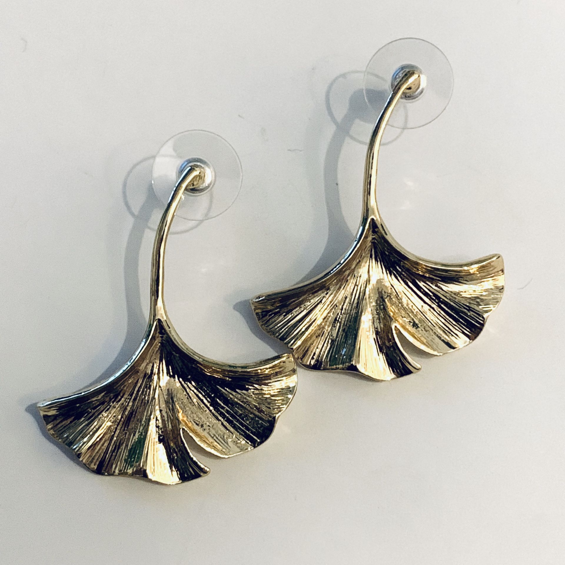 Ladies ginkgo leaf drop earring