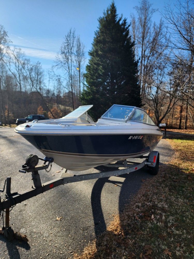 Boat FOR SALE...Need Gone ASAP....
