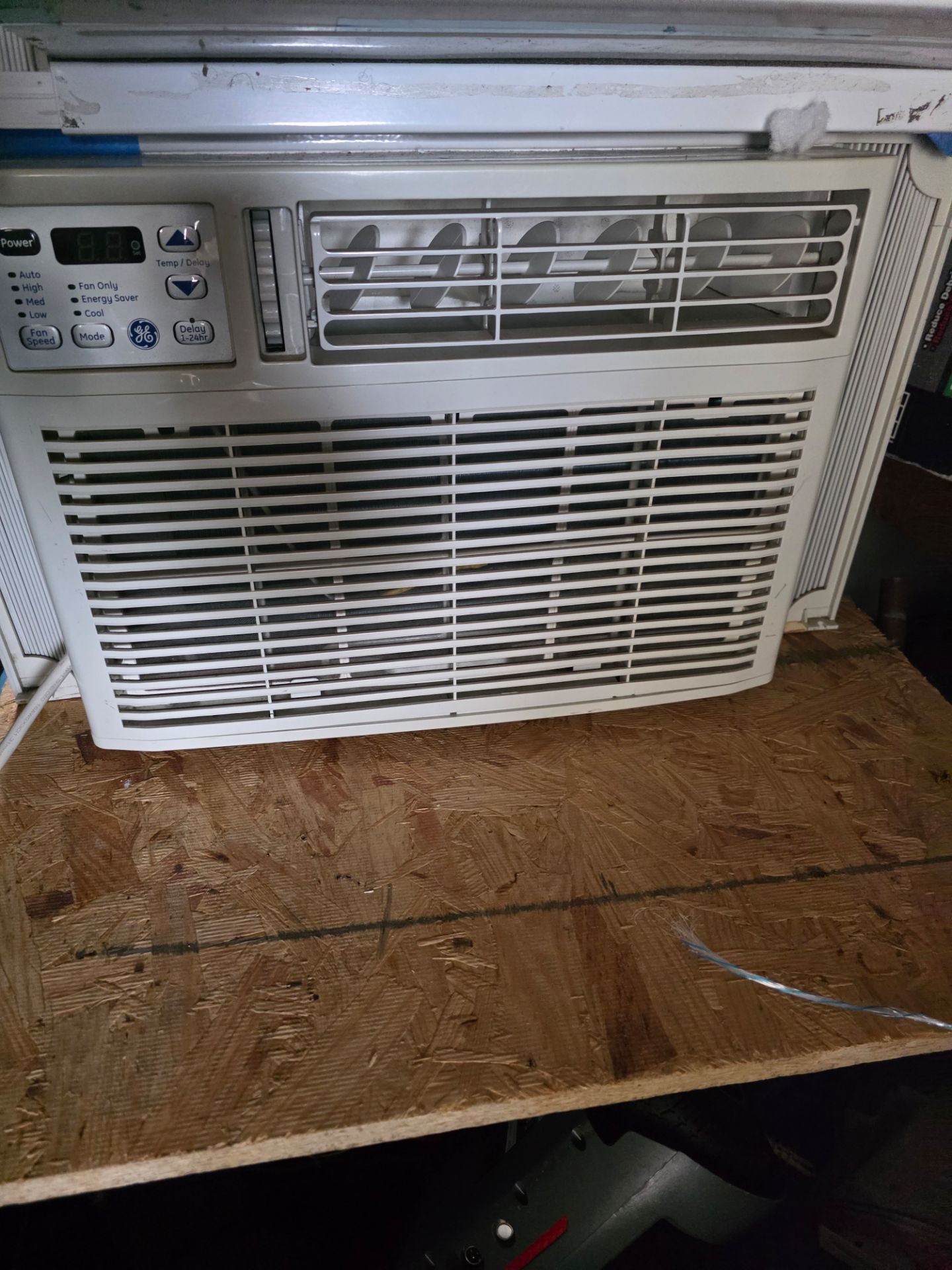 Window AC 8000 btu