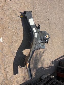 fender apron assembly