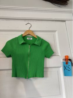 Green zip up crop top