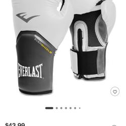 MENS BOXING GLOVES PERF COND NEW ***