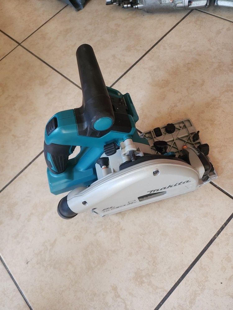 Makita
18V X2 LXT Lithium-Ion (36V) Brushless Cordless 6-1/2 in. Plunge Circular Saw, with AWS (Tool Only) Poco Uso