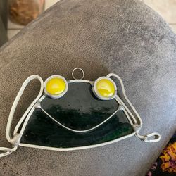 Frog-$7.stain glass-big yellow eyes!(vintage)New! nice gift for anyone on you list!