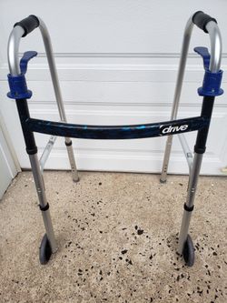 DRIVE MFG. WALKER
