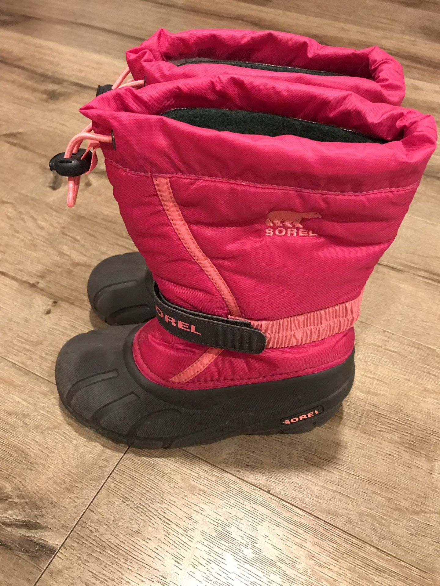 Sorel big kids snow boots size 1