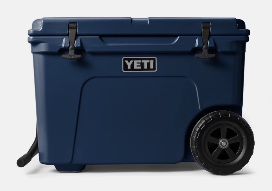 NEW Yeti Tundra Haul Wheeled Cooler, Color Navy