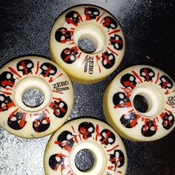 ZERO WHEELS 52MM USED BUT IN GREAT CONDITION 