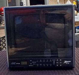 Vintage Zenith AC/DC Television Set Portable Carry TV 