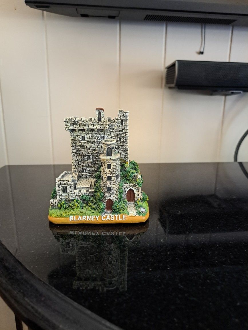 Blarney castle (Ireland) coin jar