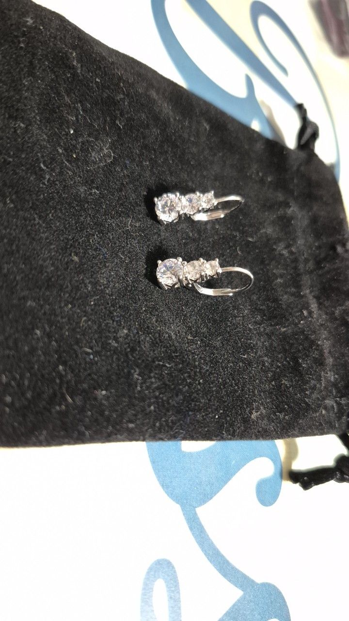 Diamond Three Stone Drop 1/4ct