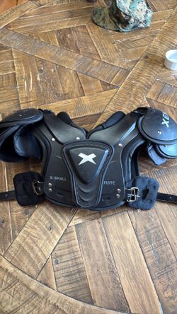 Xenith Flyte X-Small Football Shoulder Pads