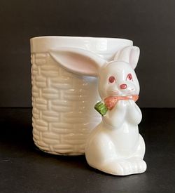 Vtg Fitz & Floyd Easter Bunny Rabbit with basket & carrot Mug Cup Planter 1979-