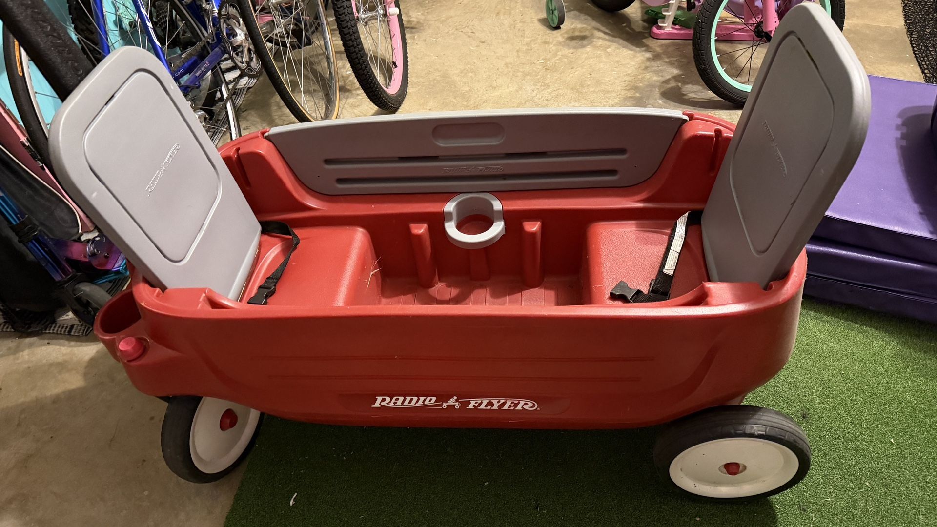 Radio Flyer Classic Red Wagon