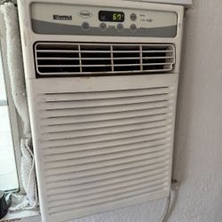 2 Window Air Conditioners 