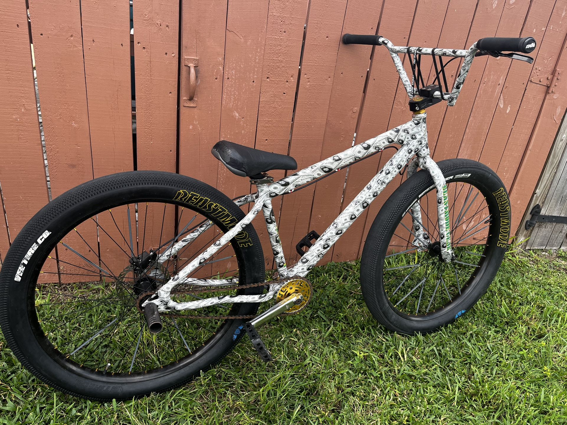 BEASTMODE SE BIKES MONEY LYNCH MARSHAWN LYNCH