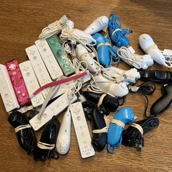 Nintendo Wii Wiimote and Nunchuck Controllers (see Details)