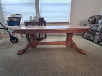  Coffee table w/pedestal legs