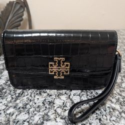 TORY BURCH BRITTEN CROC WRISTLET !! 
