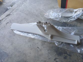 New 17-24 Chrysler Pacifica Scuff Plate Left Side Lower B Pillar Genuine