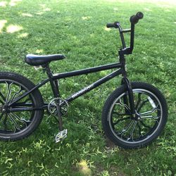 Bmx Mongoose Bike No Chain A Little Bit Rusty No Brakes  