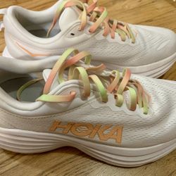 Hoka Bondi 8 / Size 7.5 (women)